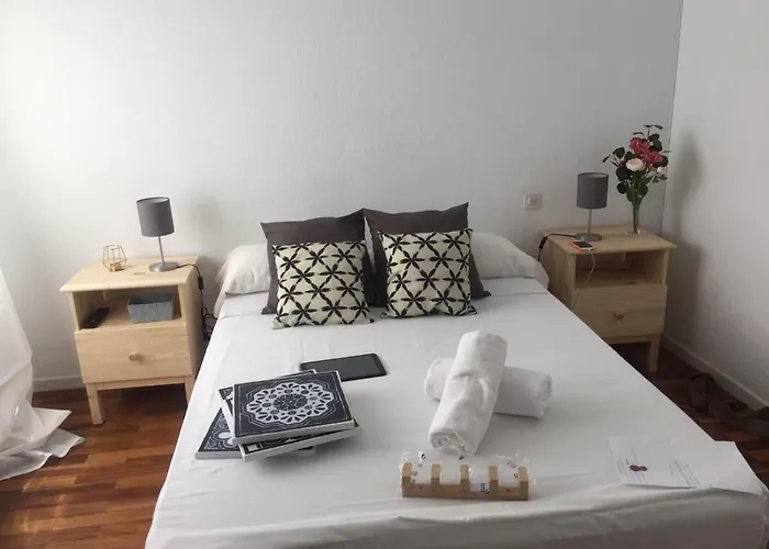 Gran Via Valverde Apartaments & Rooms Parking Madrid